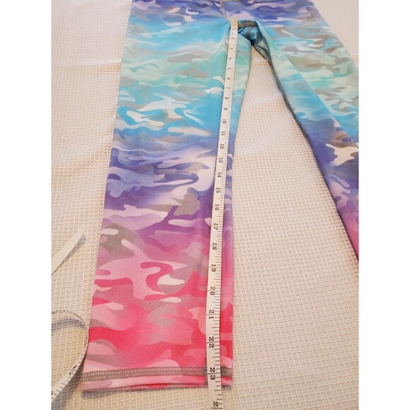 Evolution and Creation EVCR Rainbow Camo Capri Leggings Women’s Medium Bright - Picture 10 of 10